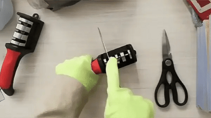 🔪 Premium Knife Sharpener with Anti-Skid Design 🏡